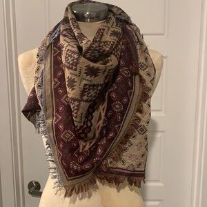 “Women’s Fashion Scarf – Stylish & Versatile”